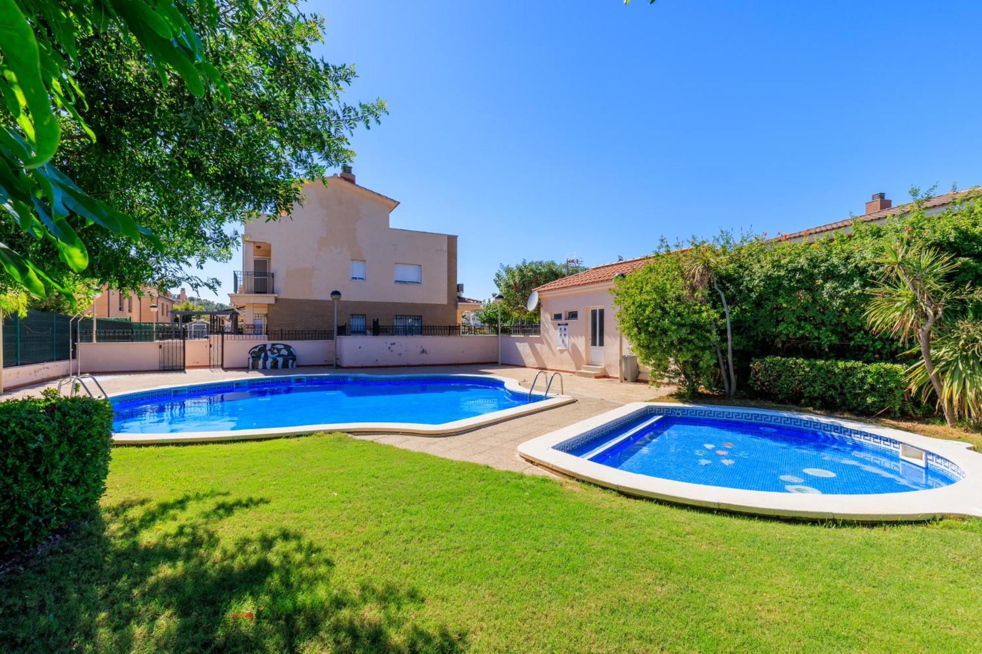 Adosado Con Jardin En Los Xalets De Salou Esterno foto